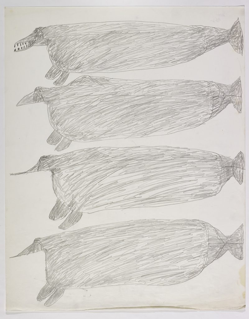 Groupe de quatre créatures marines tournées vers la gauche. Œuvre bidimensionnelle exécutée en gris.