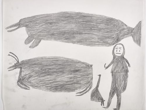 Une figure humaine stylisée et à côté d'un oiseau, un caribou et une baleine. Œuvre bidimensionnelle exécutée en gris.