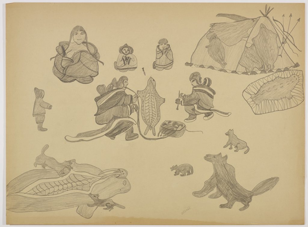 Campement avec deux chiens mangeant un morse dans le coin inférieur gauche, tandis que quatre figures humaines regarde deux femmes travailler avec ulus pour préparer des parties d'un phoque à côté d'une tente en peau de phoque dans le coin supérieur droit de la page. Œuvre bidimensionnelle exécutée en gris.